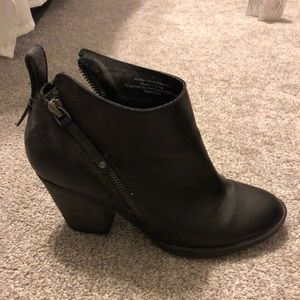 American Eagle Booties